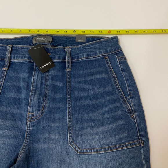 Torrid Jeans Womens Denim Shorts Size 12 Raw Hem Cut Offs Spring Summer - Picture 8 of 10